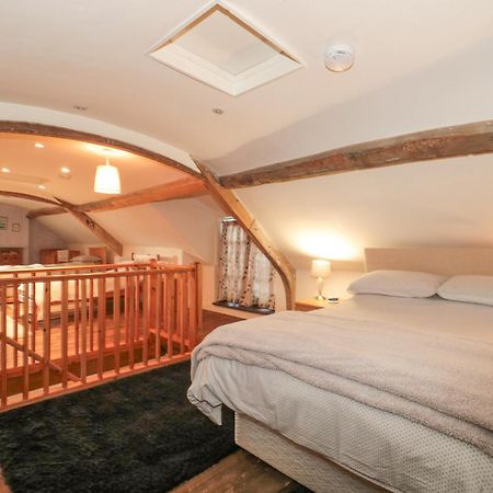 Appartamento Wards Court 2 Gloucester Esterno foto